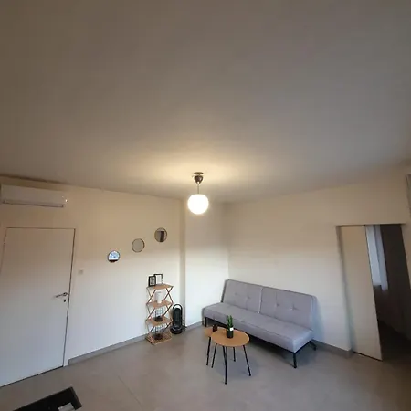 Mat Flat Apartment