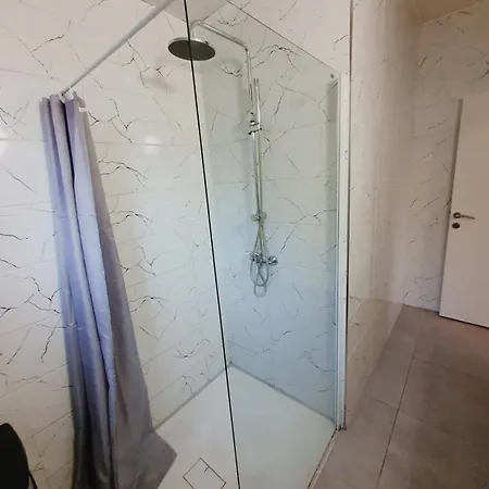 Mat Flat Apartment *